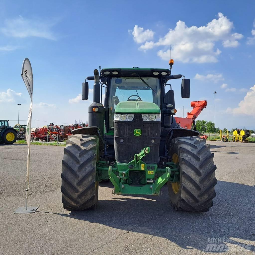 John Deere 7310 R 트랙터