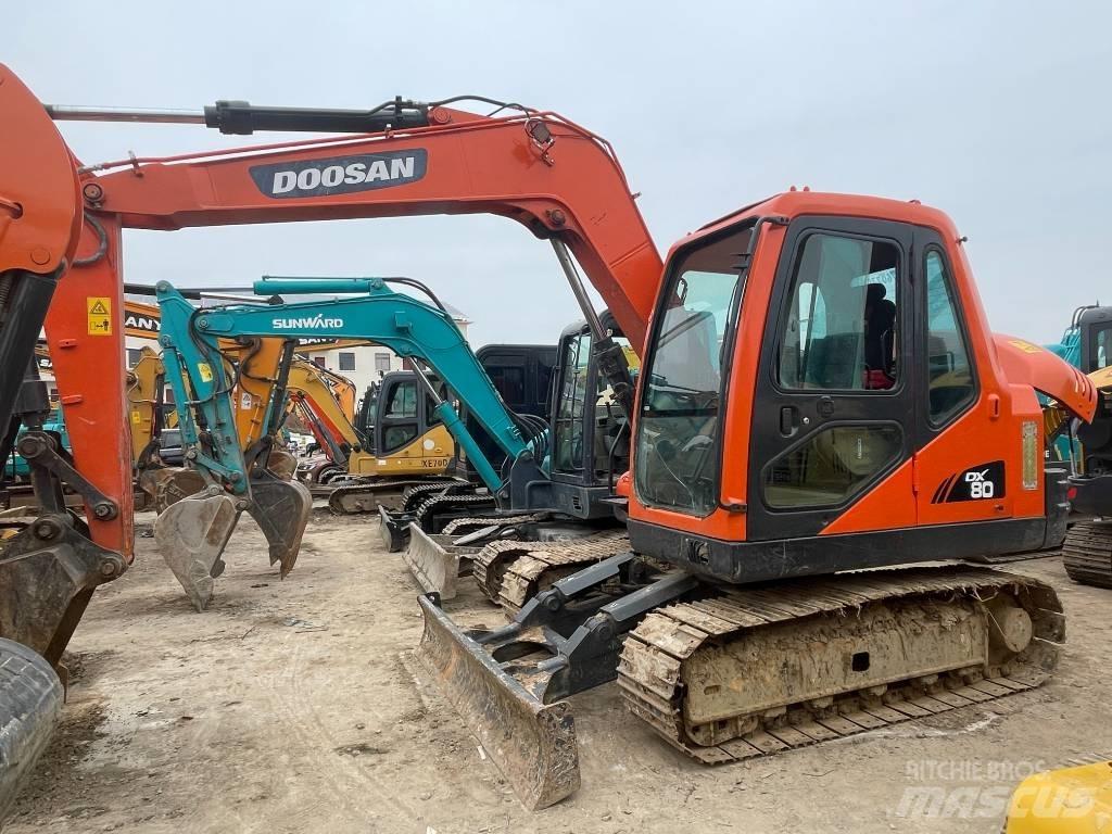 Doosan DX80 소형 굴삭기 7톤 미만