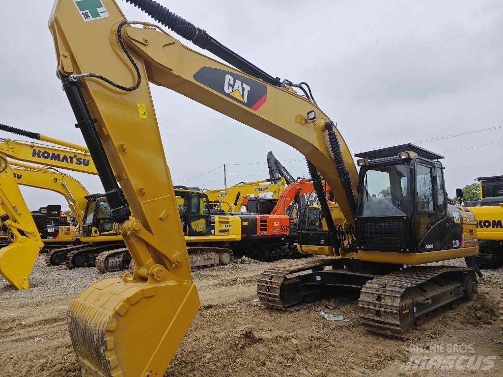 CAT CAT320d 중형굴삭기 7톤-28톤
