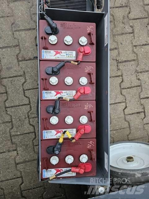 SkyJack SJ III 4632 가위형 리프트