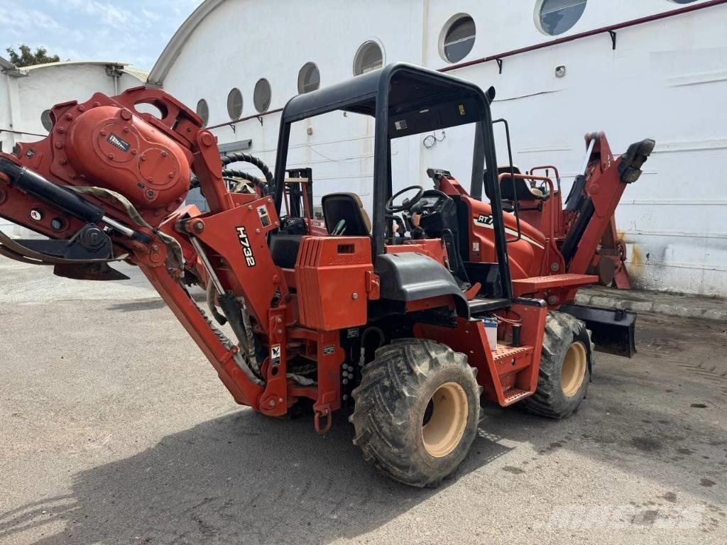 Ditch Witch RT 75 트렌처
