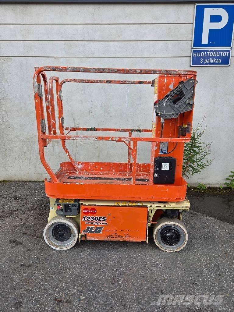 JLG 1230 ES 가위형 리프트