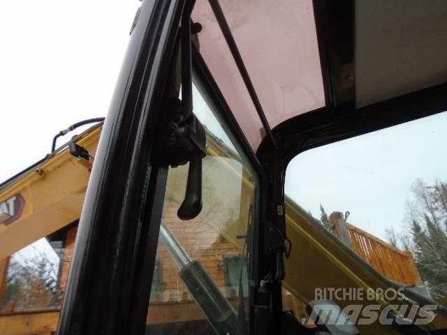 CAT 307 E2 대형 굴삭기 29톤 이상