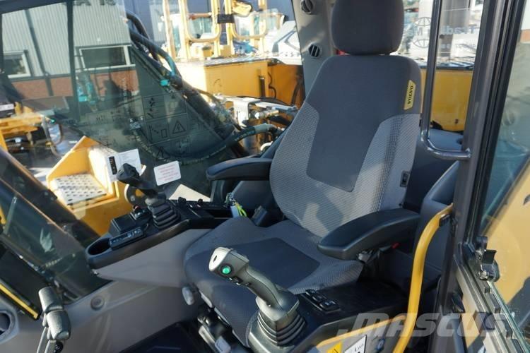 Volvo EC 250 E NL 대형 굴삭기 29톤 이상