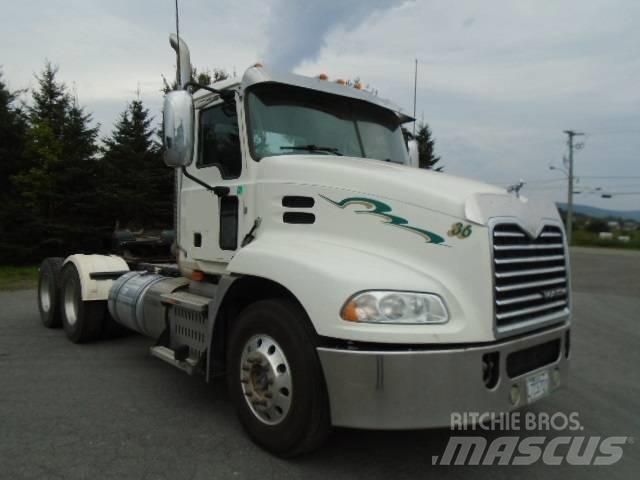 Mack CXU 613 트랙터 유닛