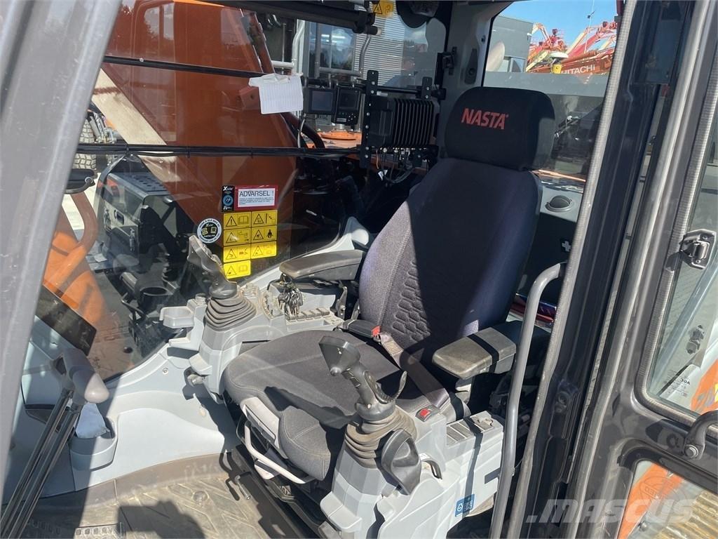 Hitachi ZX 300 LC-7 대형 굴삭기 29톤 이상