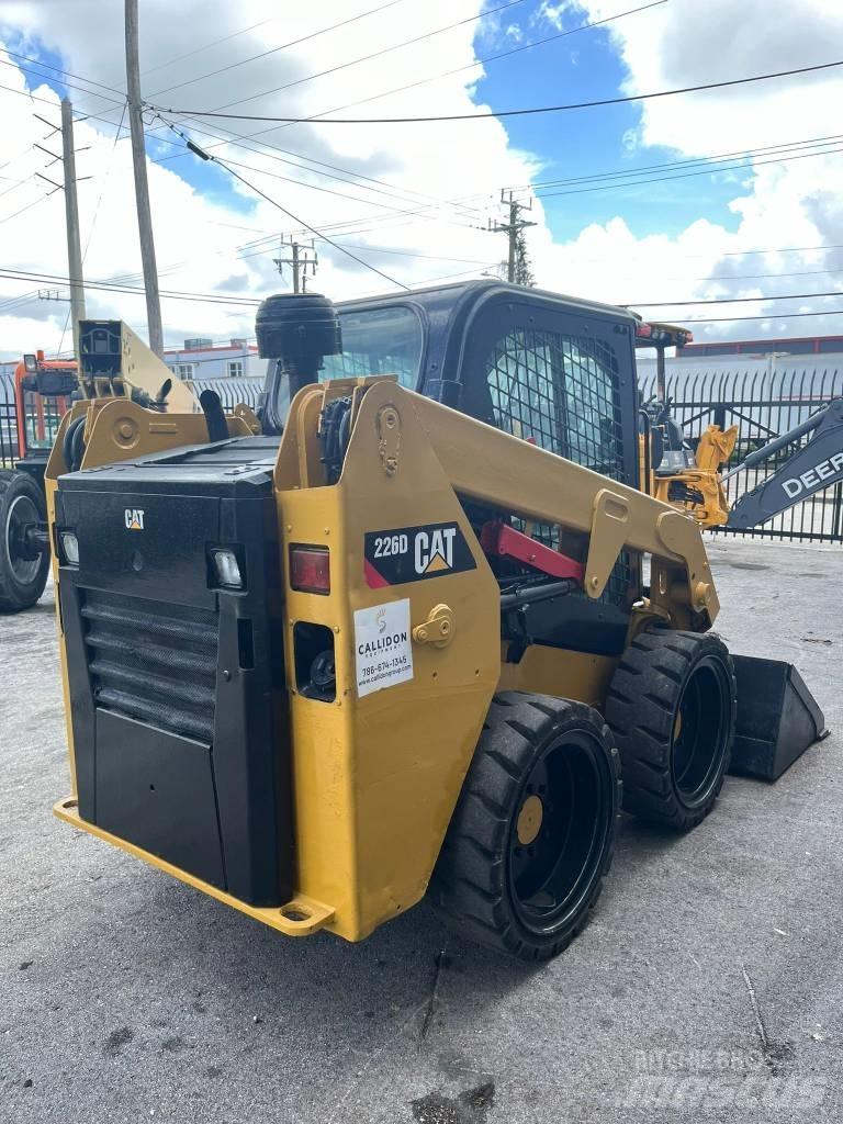 CAT 226 D  스키드로더
