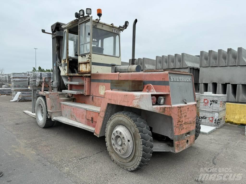 Svetruck 16 120 38 디젤 지게차