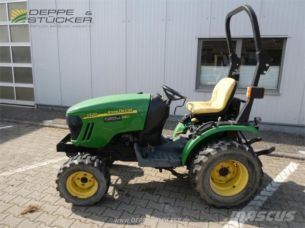 John Deere 2320 소형 트랙터