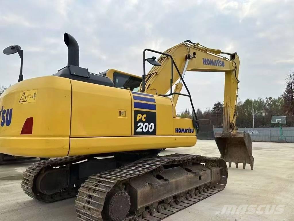 Komatsu PC 200 대형 굴삭기 29톤 이상
