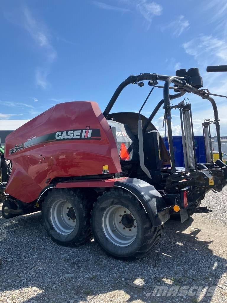Case IH RB 544 원형 곤포기