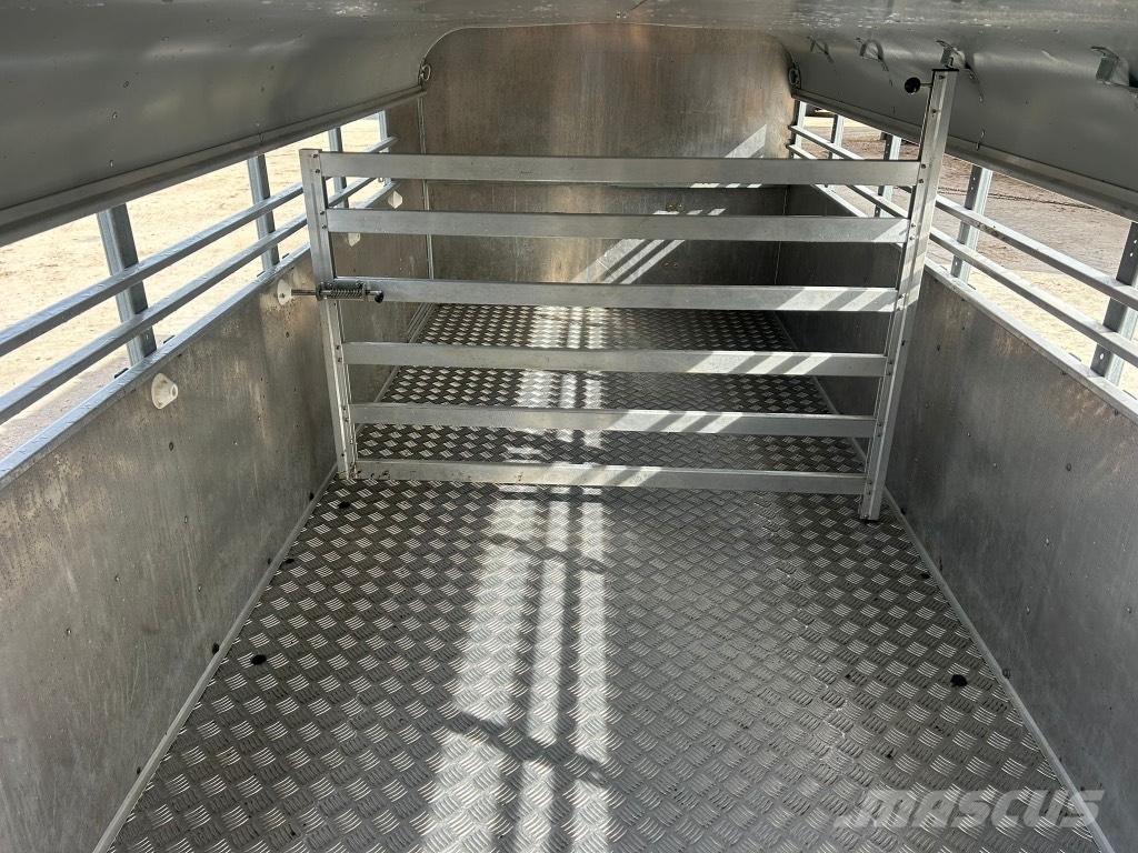 Ifor Williams TA 510 가축 운반용 트레일러