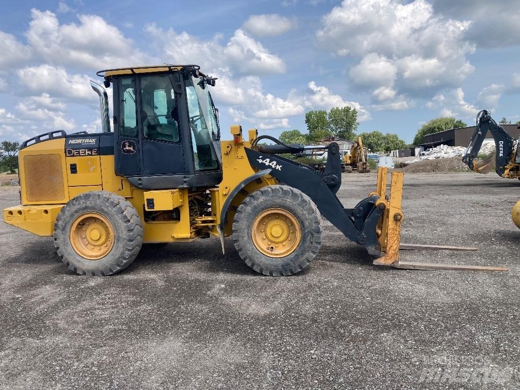 DEERE 444K  휠로우더