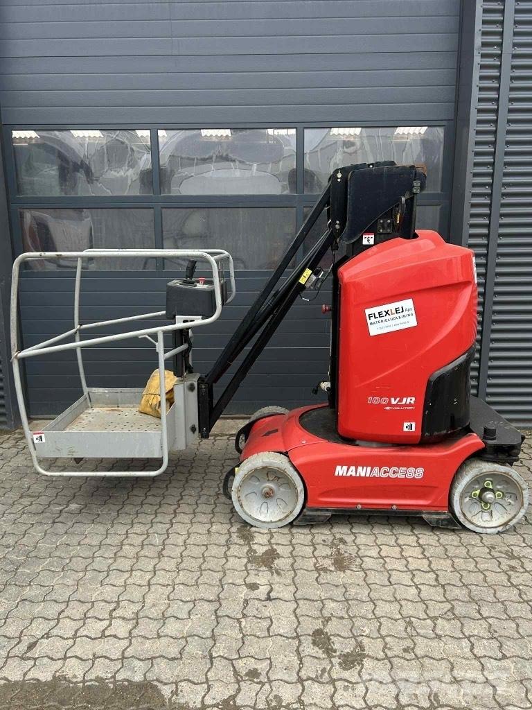 Manitou 100 VJR 인원/화물 앨리베이터