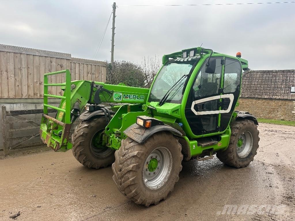 Merlo 42.7 텔러 핸들러