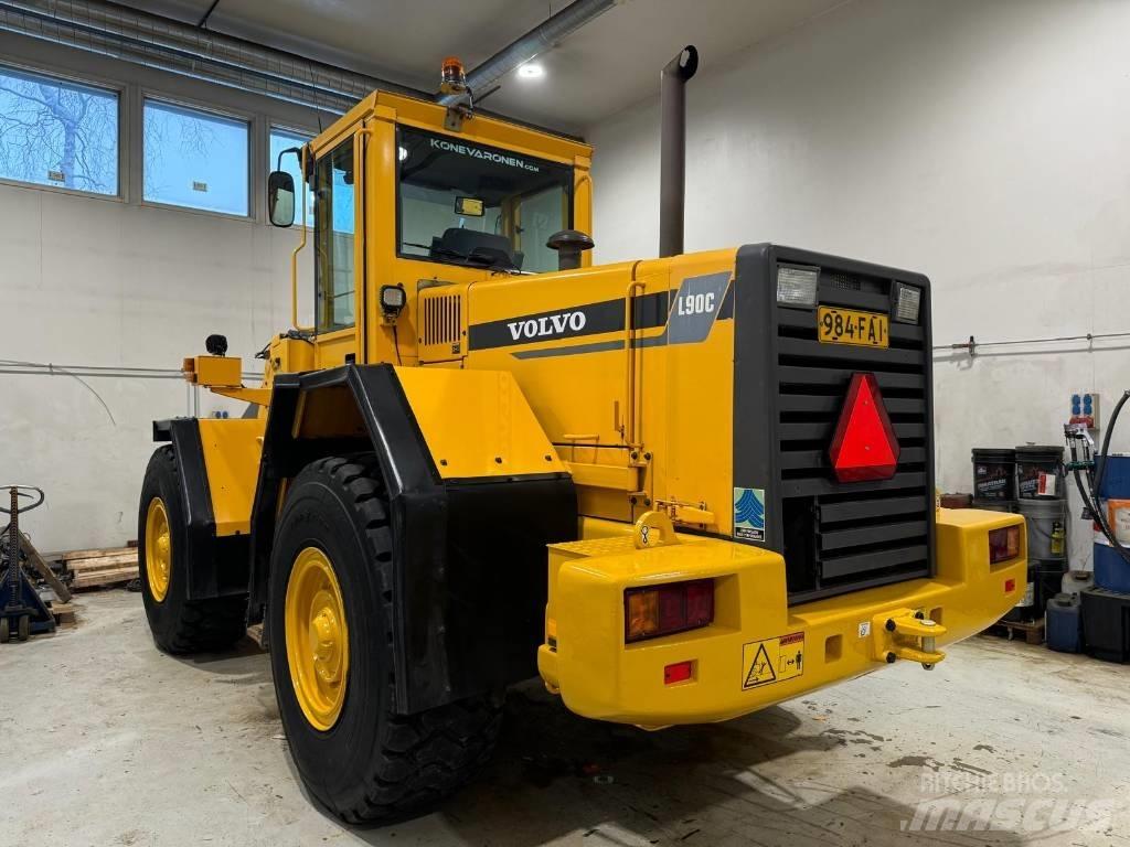 Volvo L 90C  휠로우더