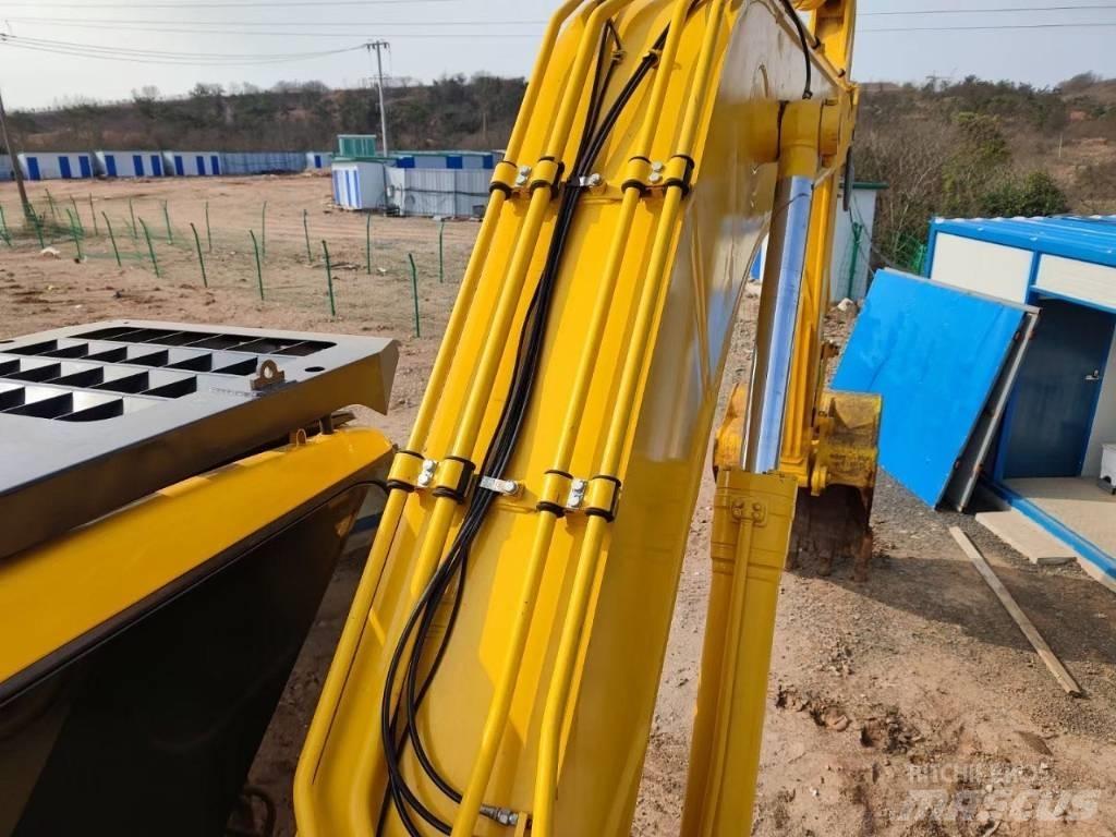 Komatsu PC 270 대형 굴삭기 29톤 이상