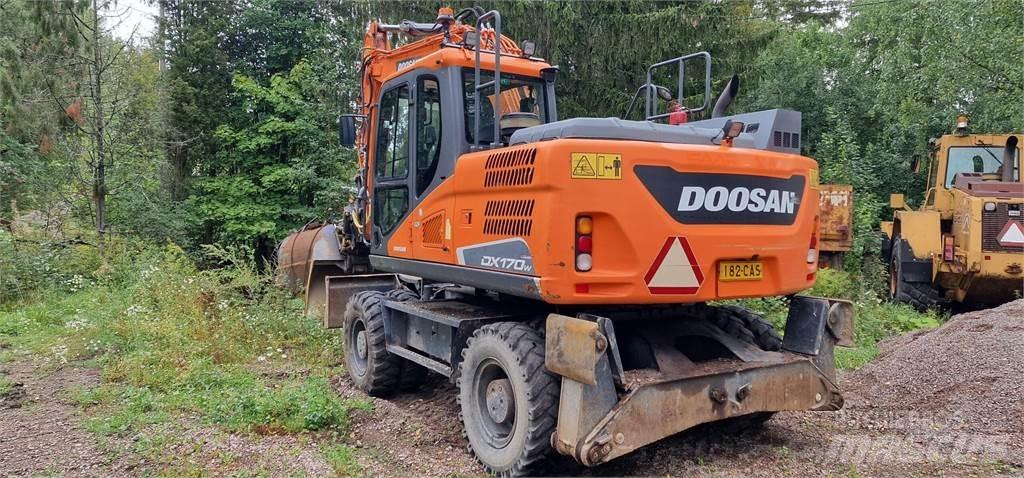Doosan DX170W  휠 굴삭기