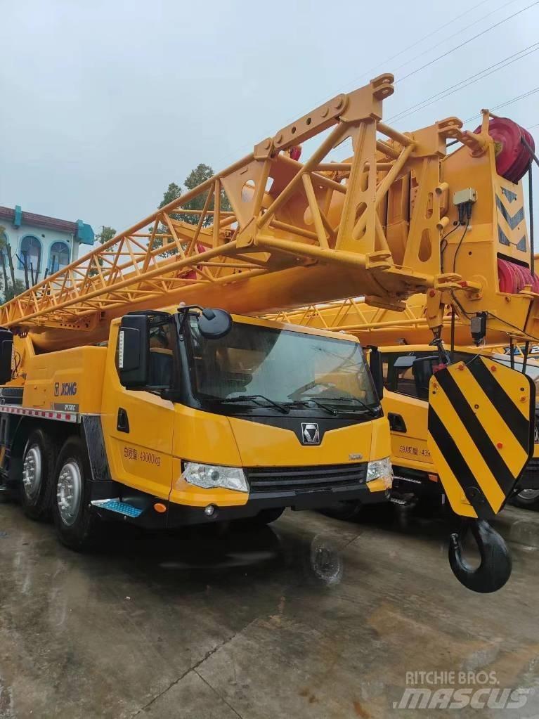 XCMG XZJ5434JQZ70K 궤도식 로우더