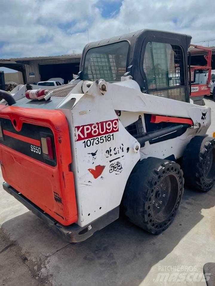 Bobcat S 550  스키드로더