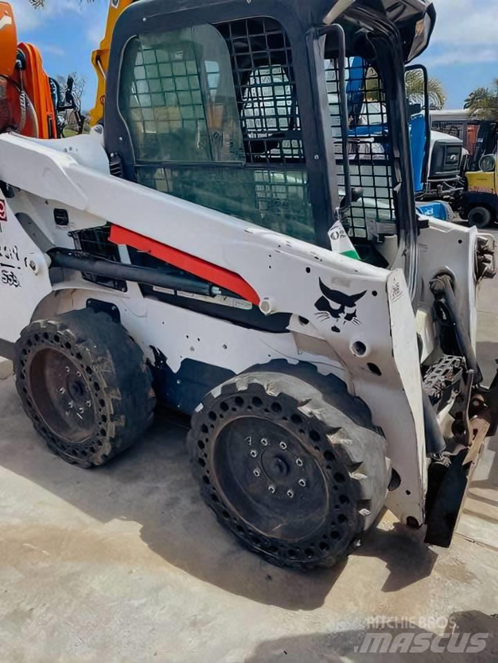 Bobcat S 550  스키드로더