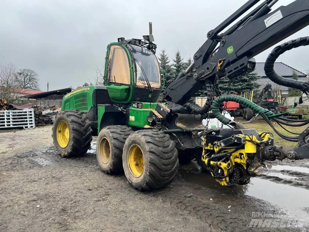 John Deere 1170 E 원목 하베스터
