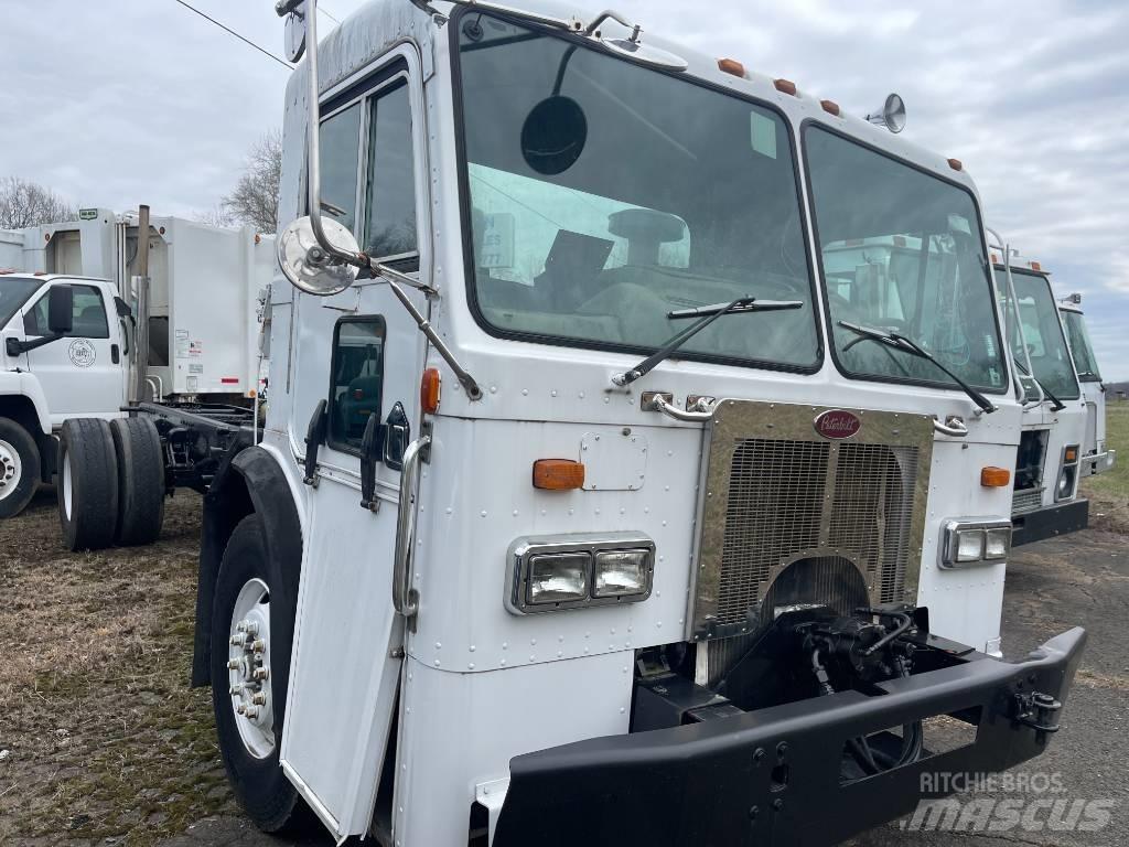 Peterbilt 320 새시 운전실 트럭
