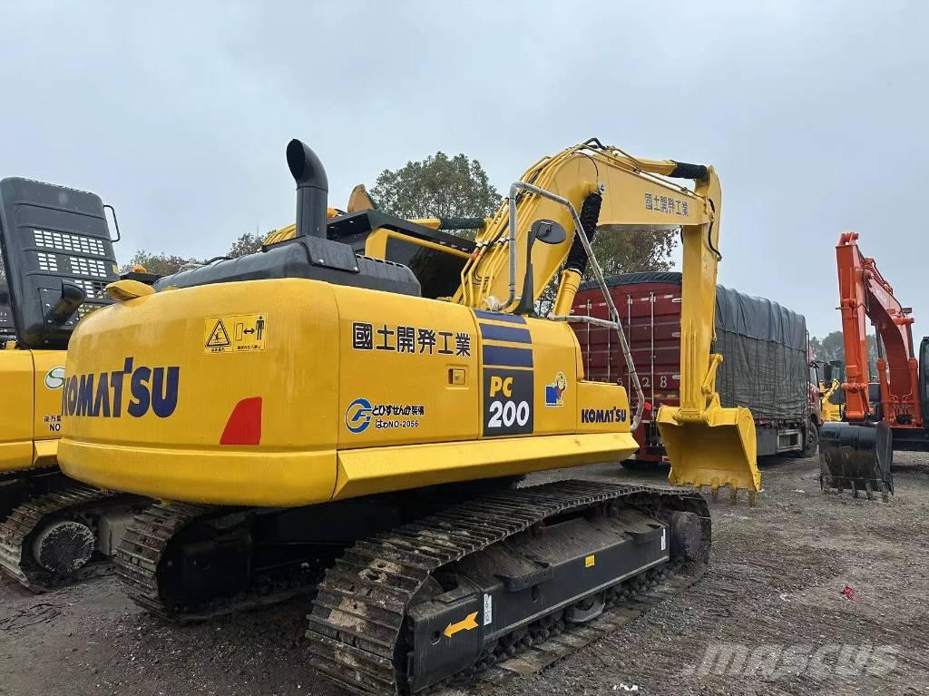 Komatsu PC 200 대형 굴삭기 29톤 이상