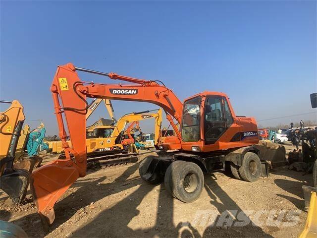 Doosan DH150 대형 굴삭기 29톤 이상