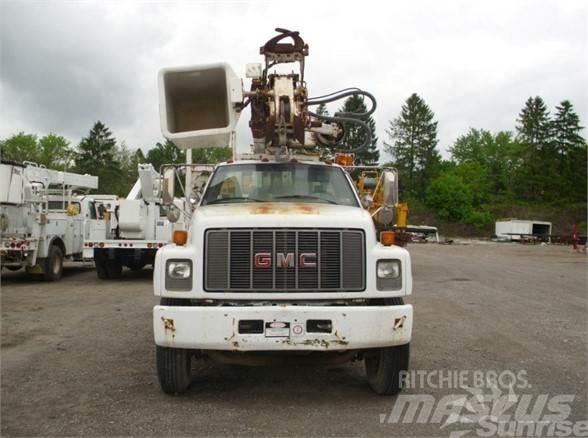 Altec D845B 트럭 탑재 고소작업대