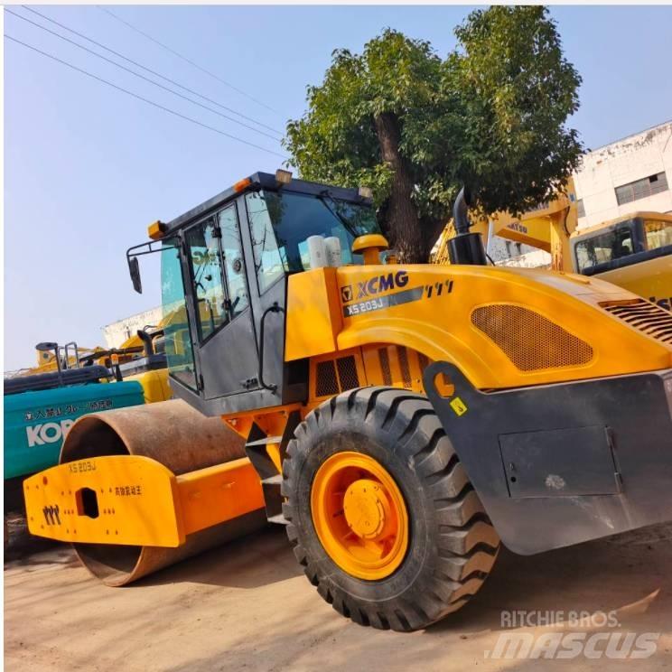 XCMG XS 203 J 싱글 드럼 롤러