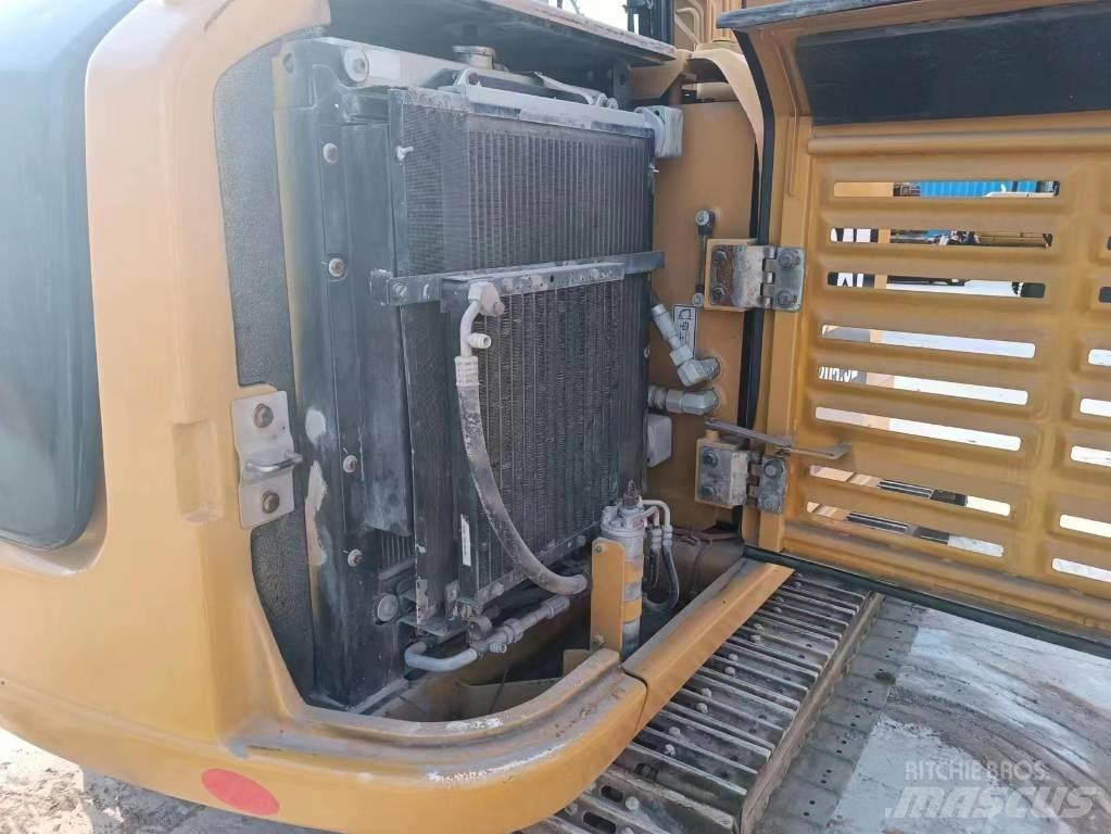 CAT 305.5 소형 굴삭기 7톤 미만
