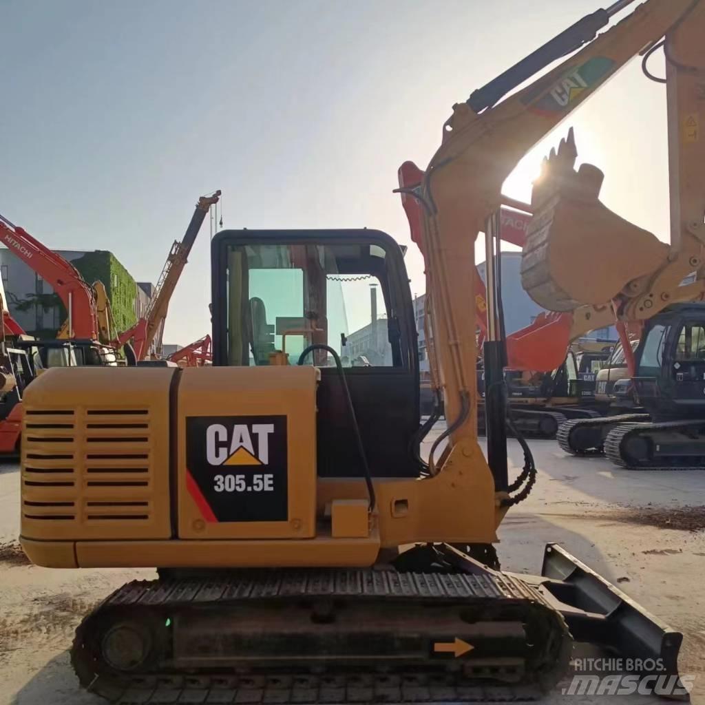 CAT 305.5 소형 굴삭기 7톤 미만