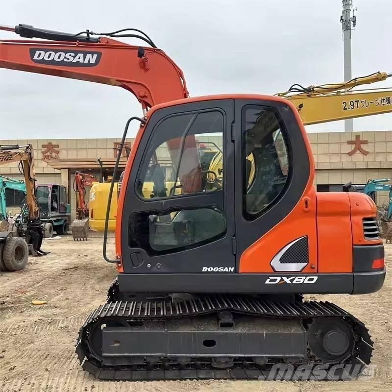 Doosan DX 80 중형굴삭기 7톤-28톤