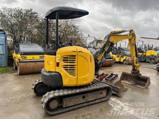 Komatsu PC 26 MR-3 소형 굴삭기 7톤 미만