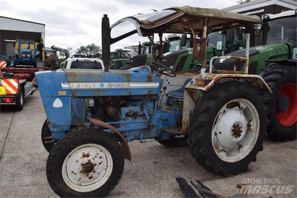 Ford 2000 트랙터