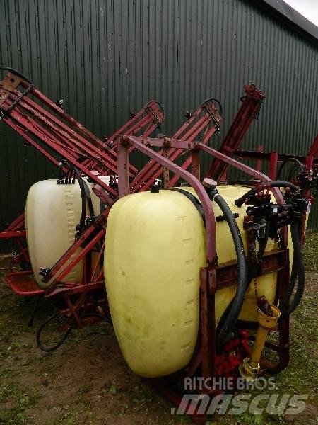 Hardi 800 견인형 분무기