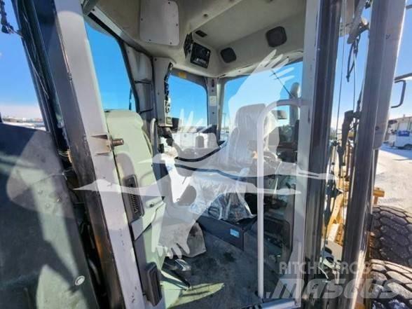 CAT 140M 그레이더