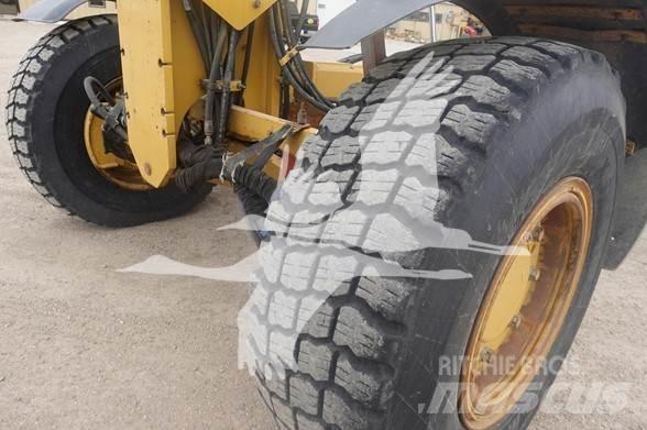 CAT 140M AWD 그레이더