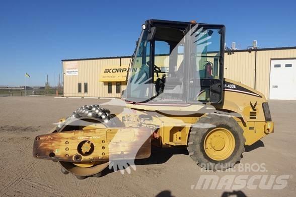 CAT CP-433E 싱글 드럼 롤러