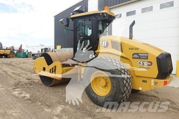 CAT CS10GC 싱글 드럼 롤러