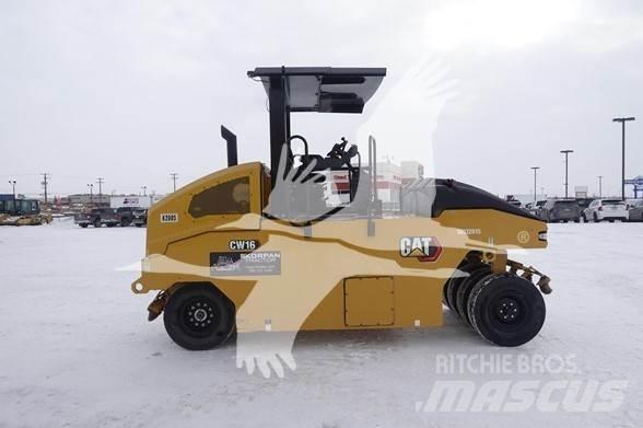 CAT CW16 공기 타이어 롤러