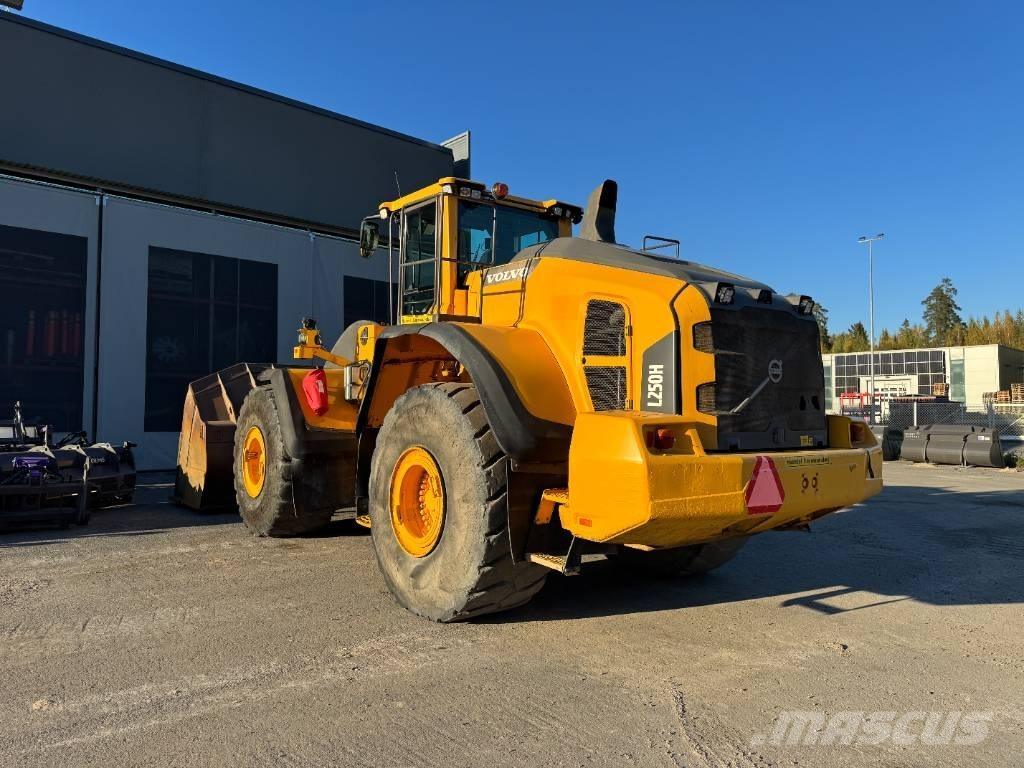 Volvo l 250 H  휠로우더