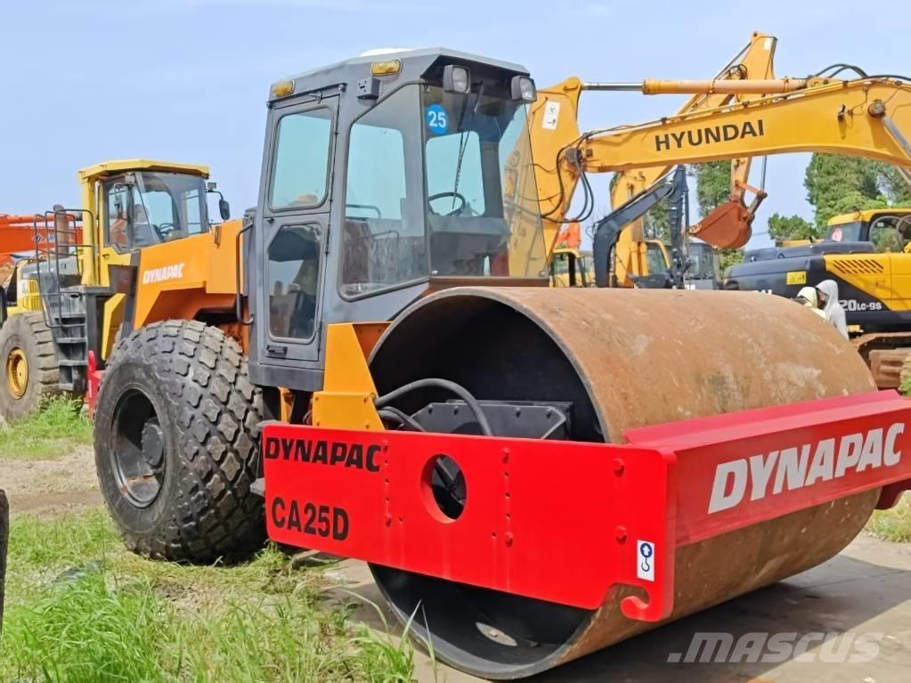 Dynapac CA 25 D 싱글 드럼 롤러