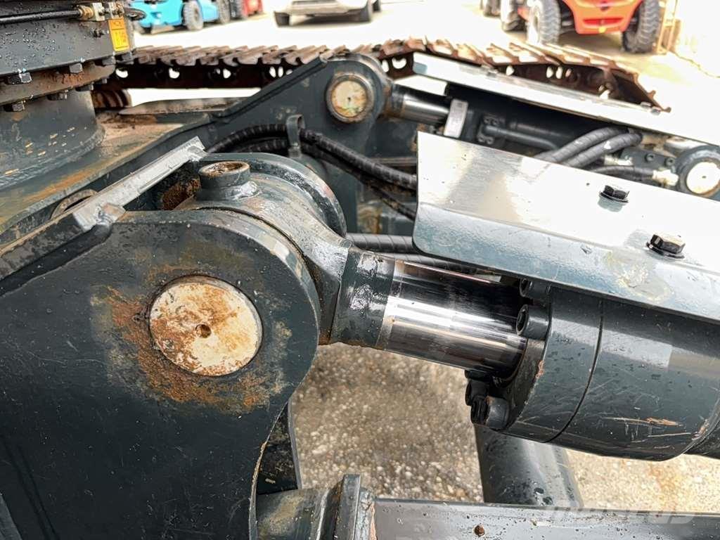 Hyundai HC130ALCR 특수 굴삭기