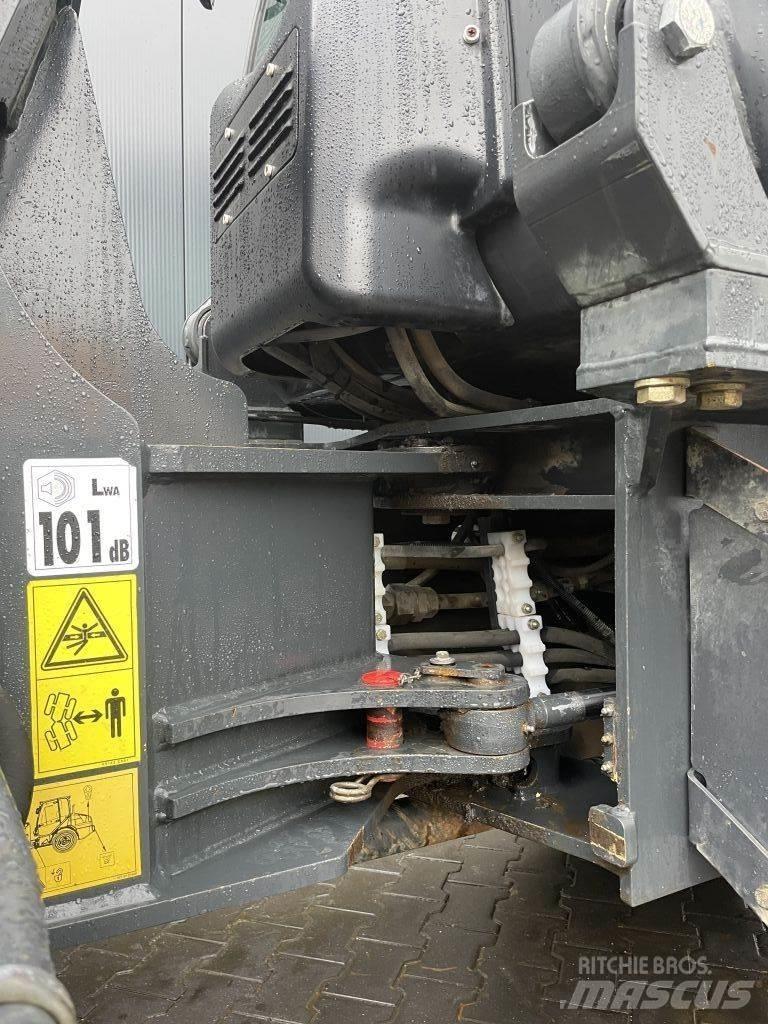 Komatsu WA80-6  휠로우더