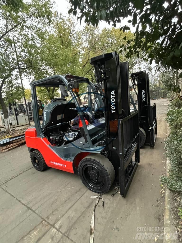 Toyota FDZN 30 디젤 지게차