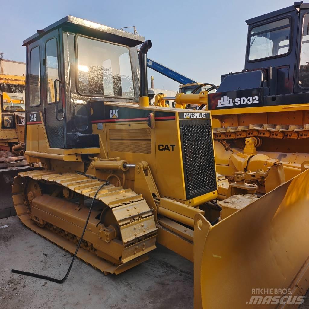 CAT D 4 C 크롤러 도저