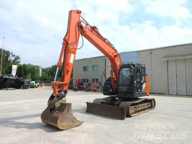 Hitachi ZX 135 US-7 대형 굴삭기 29톤 이상