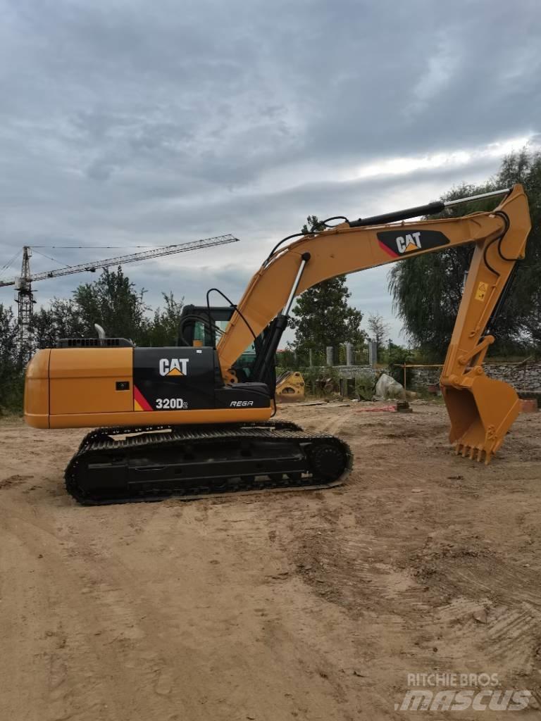 CAT 320 D 대형 굴삭기 29톤 이상